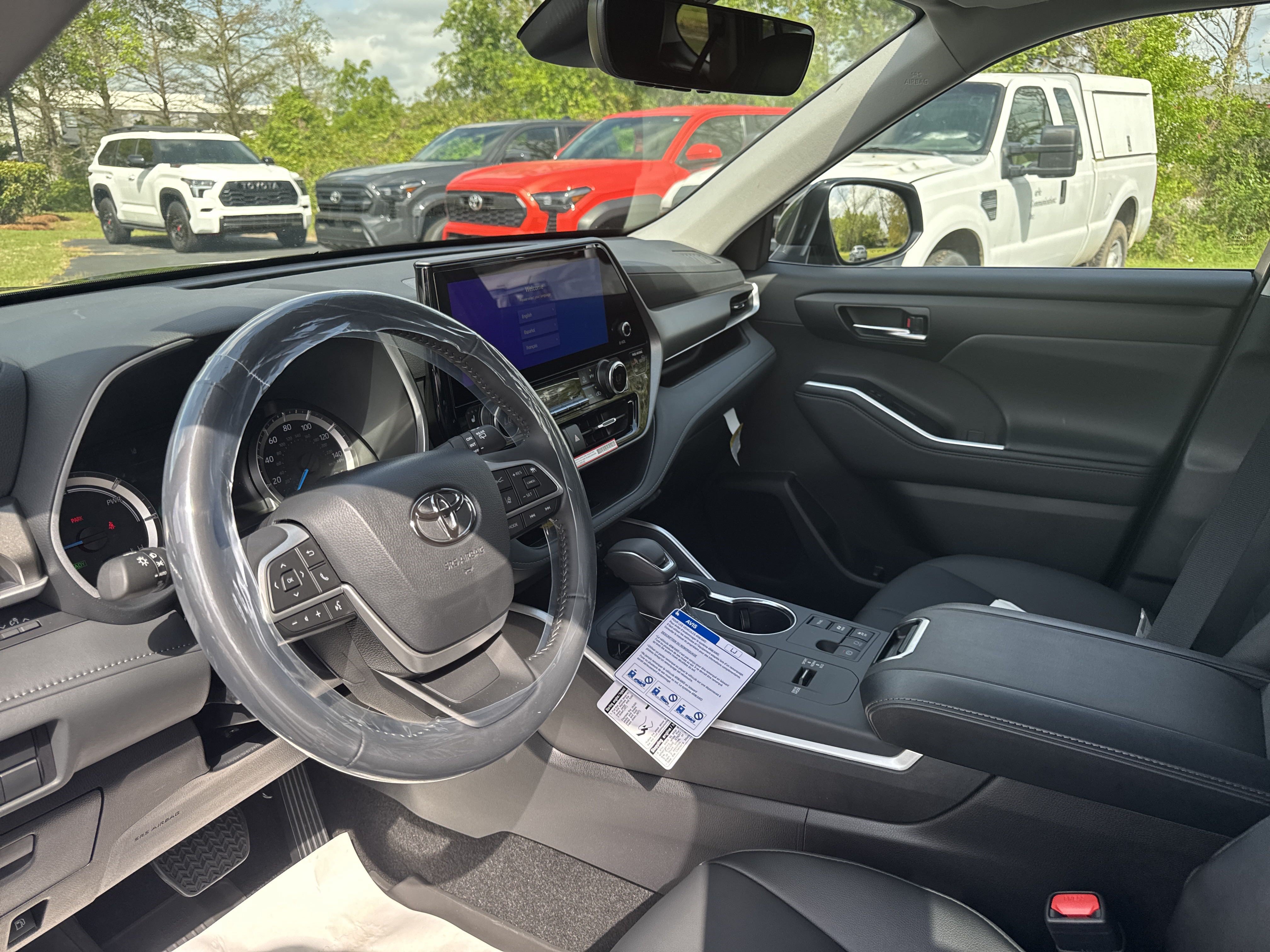 New 2025 Toyota Highlander XLE AWD/4WD image 15