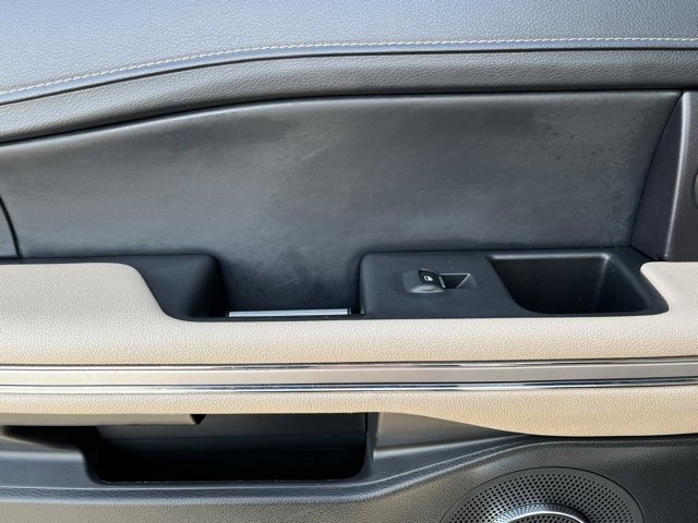 Used 2024 Ford Expedition Limited image 14