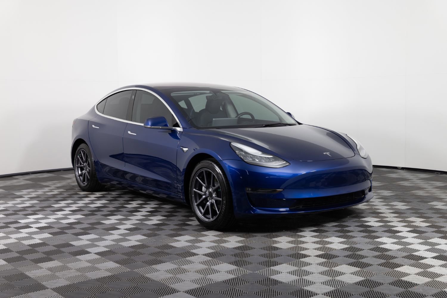 Used 2019 Tesla Model 3 Long Range image 10
