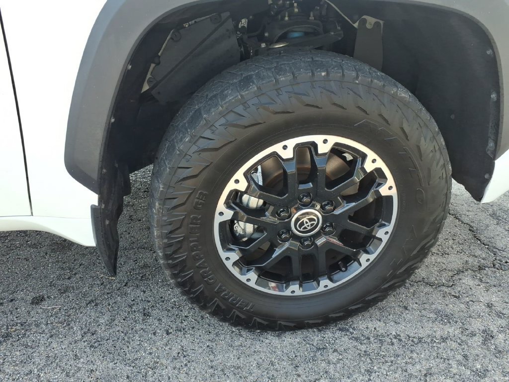 Used 2022 Toyota Tundra SR5 RWD image 9