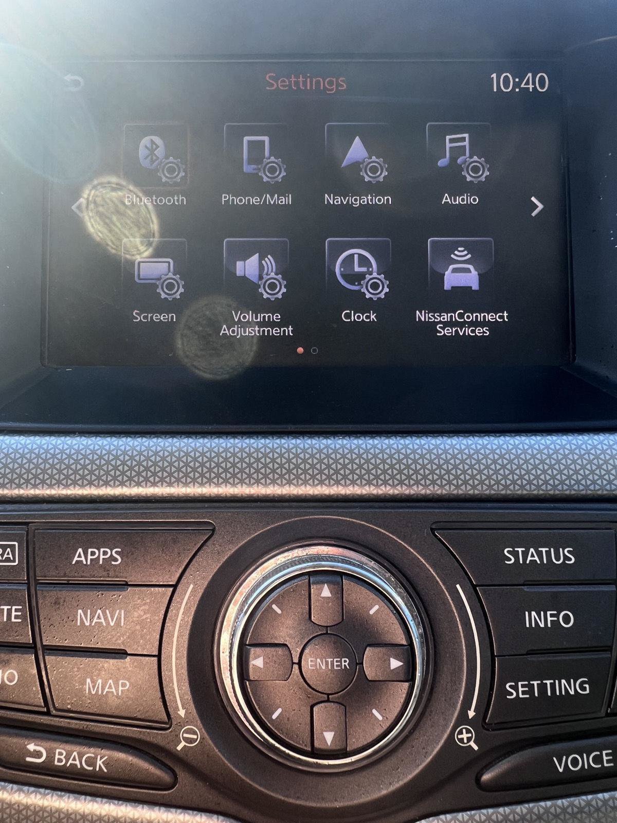 Used 2018 Nissan Pathfinder SL FWD image 8