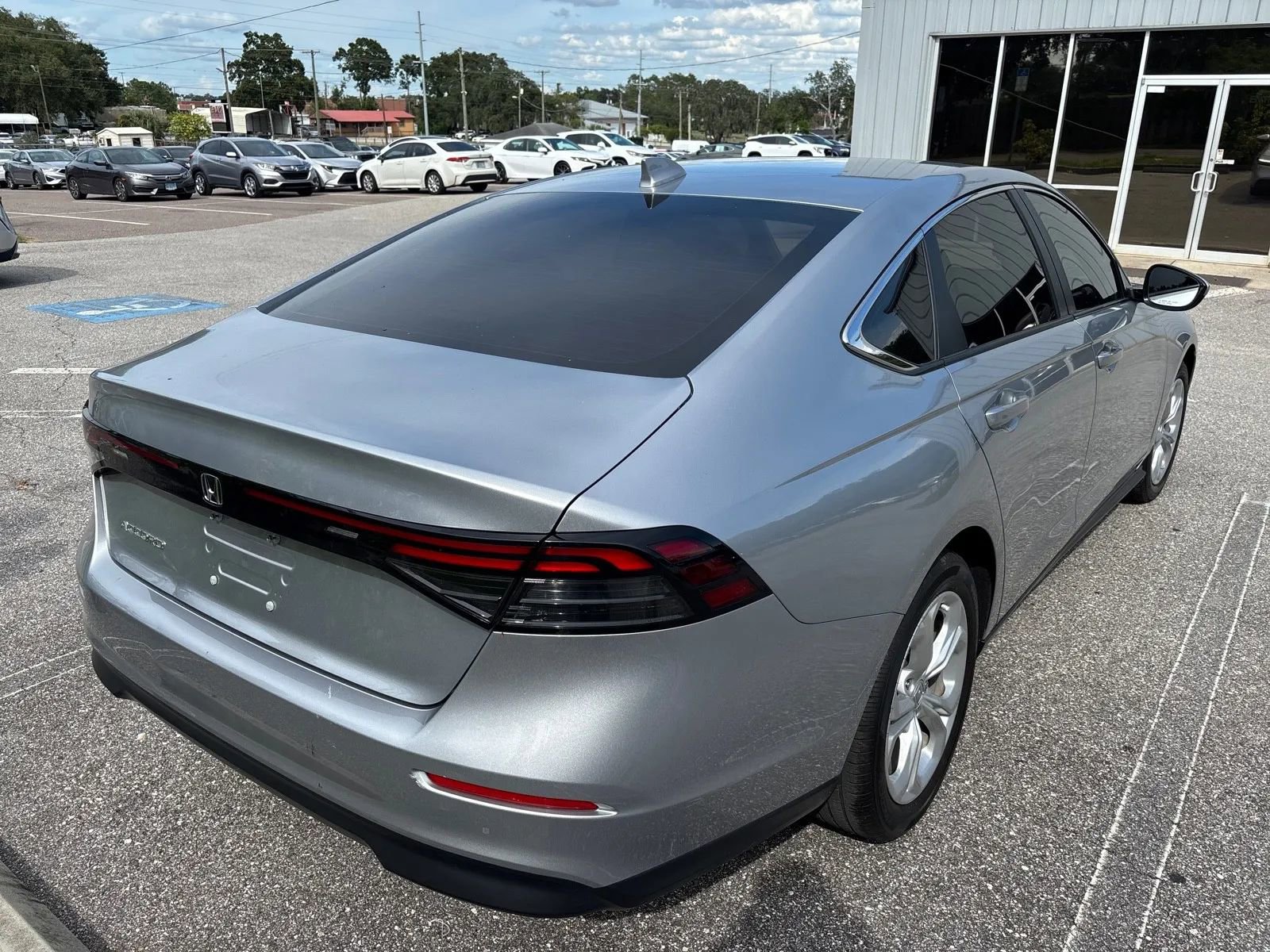 Used 2024 Honda Accord LX image 9