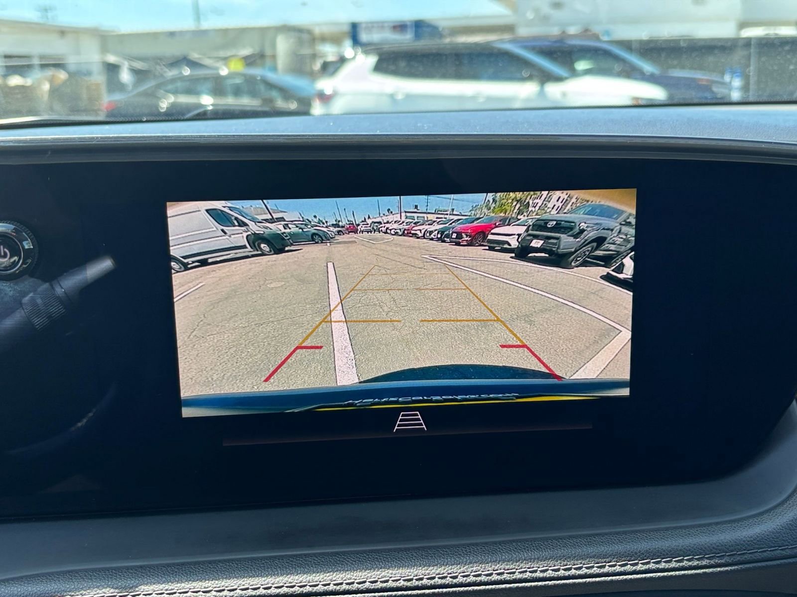 Used 2025 Buick Encore GX Preferred FWD image 24