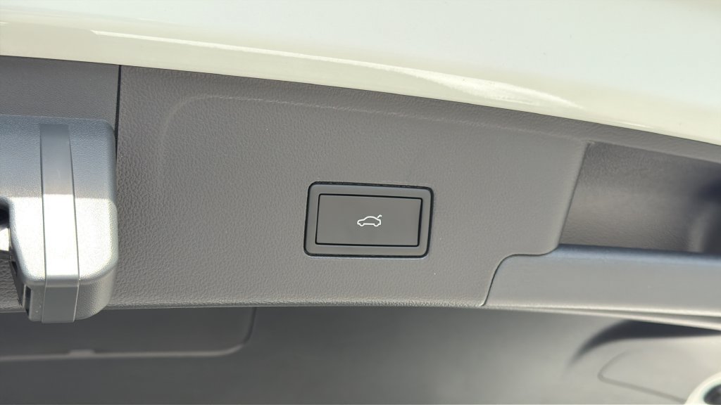 New 2026 Volkswagen Atlas Cross Sport SE FWD image 25