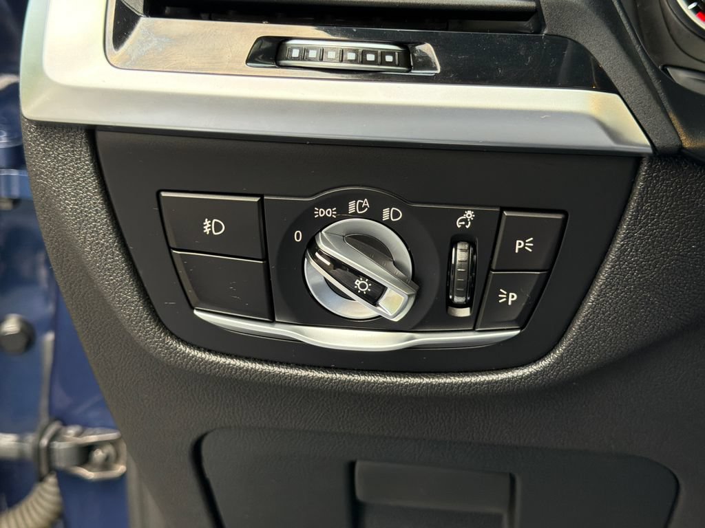 Used 2019 BMW X3 xDrive30i w/ Driving Assistance Package AWD/4WD image 27