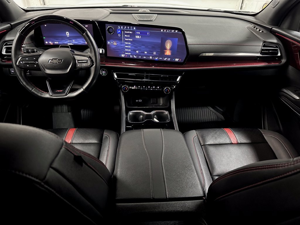 Used 2025 Chevrolet Traverse RS w/ LPO, Floor Liner Package AWD/4WD image 25