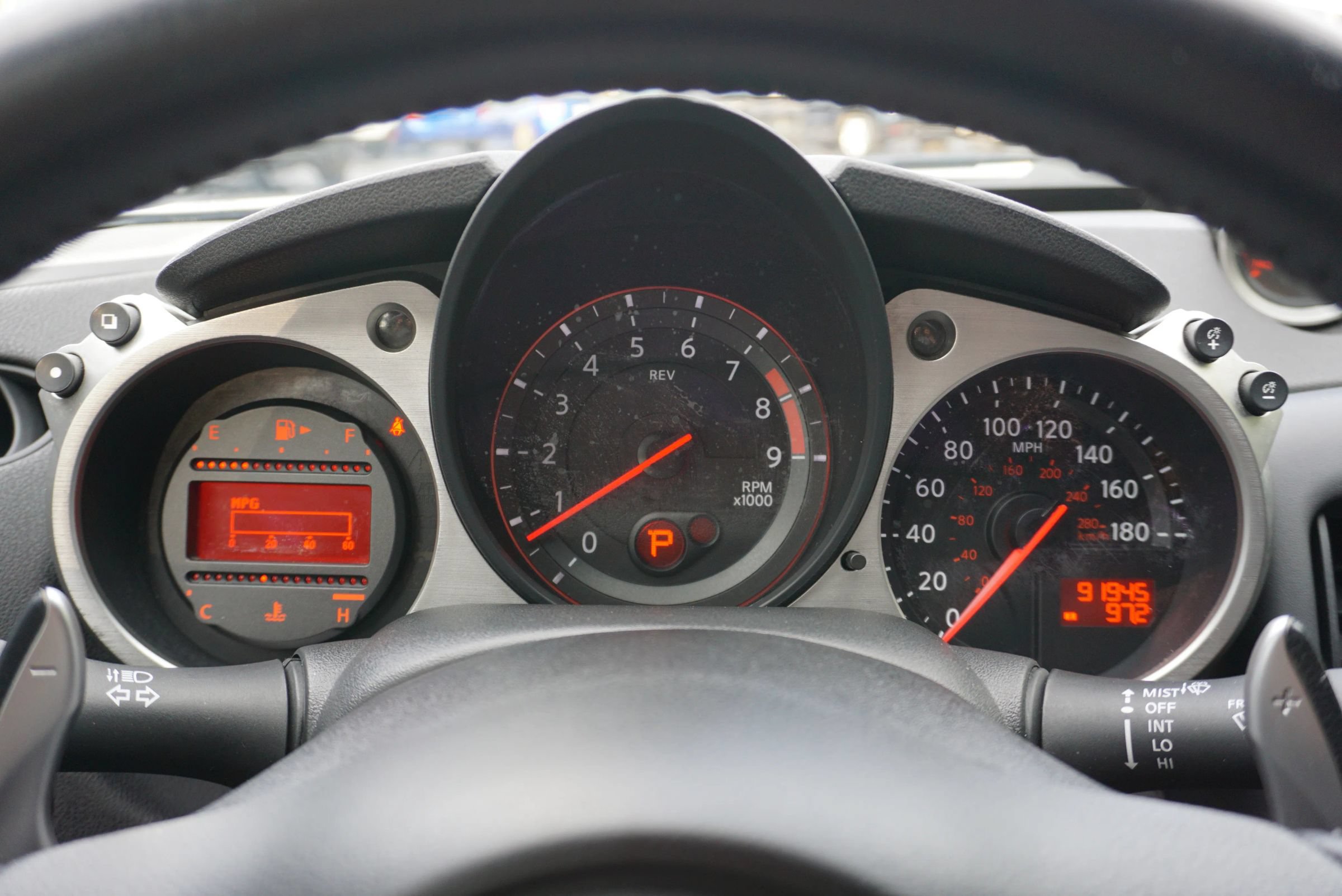 Used 2014 Nissan 370Z Touring RWD image 28