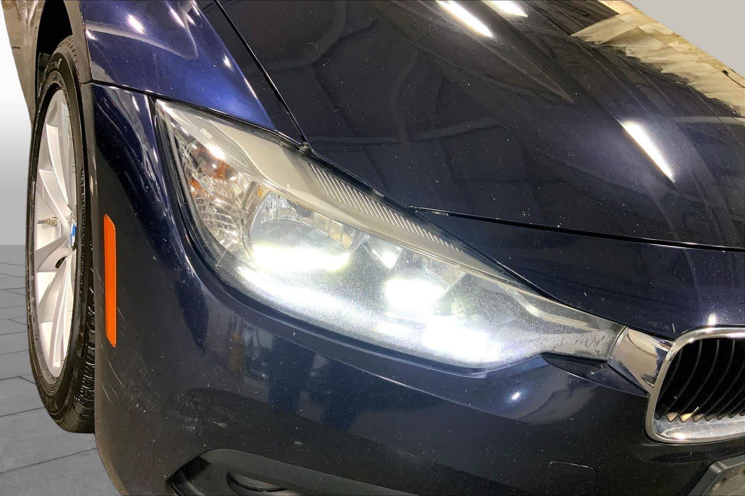 Used 2016 BMW 320i xDrive Sedan AWD/4WD image 28