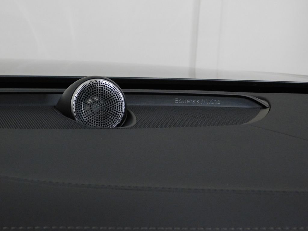 Used 2026 Volvo V90 B6 Cross Country Ultra image 70