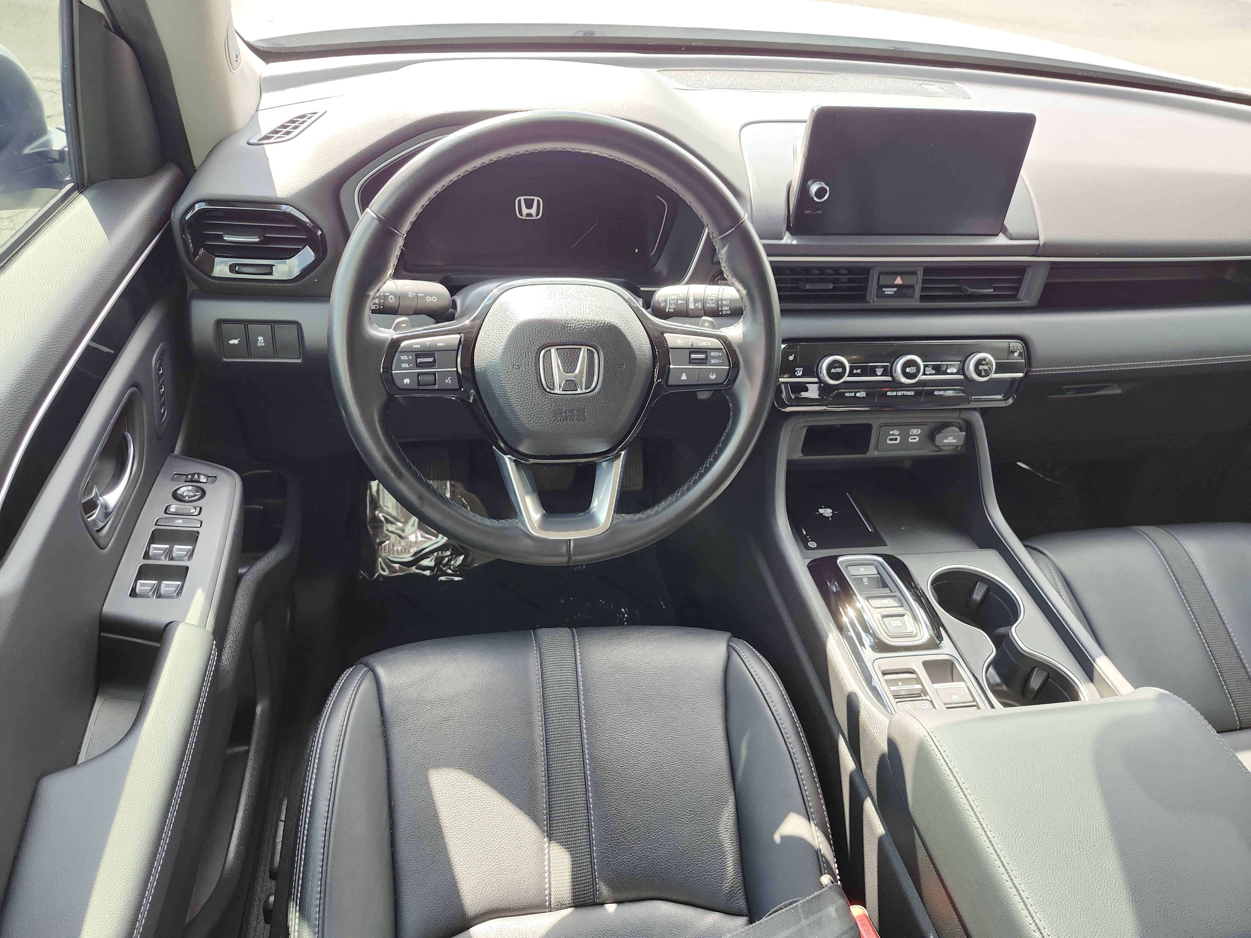 Used 2023 Honda Pilot Touring image 33