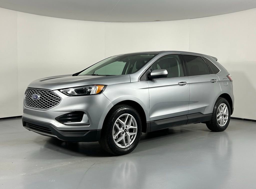 Used 2024 Ford Edge SEL image 3