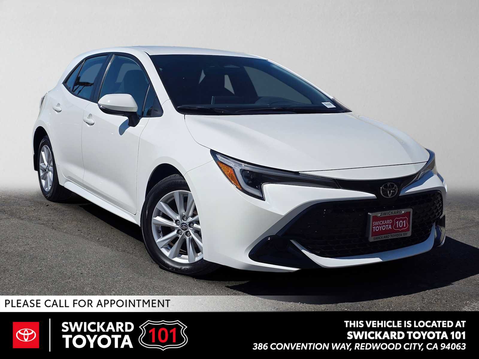 Used 2025 Toyota Corolla SE FWD image 1