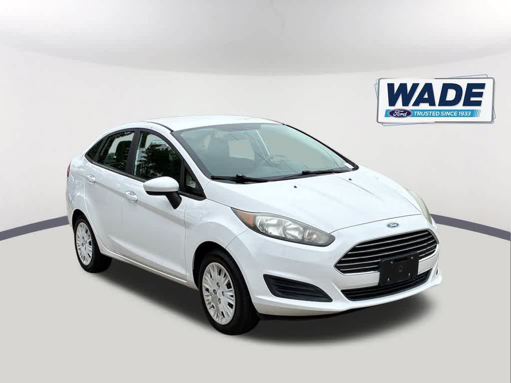 Used 2015 Ford Fiesta S FWD image 3
