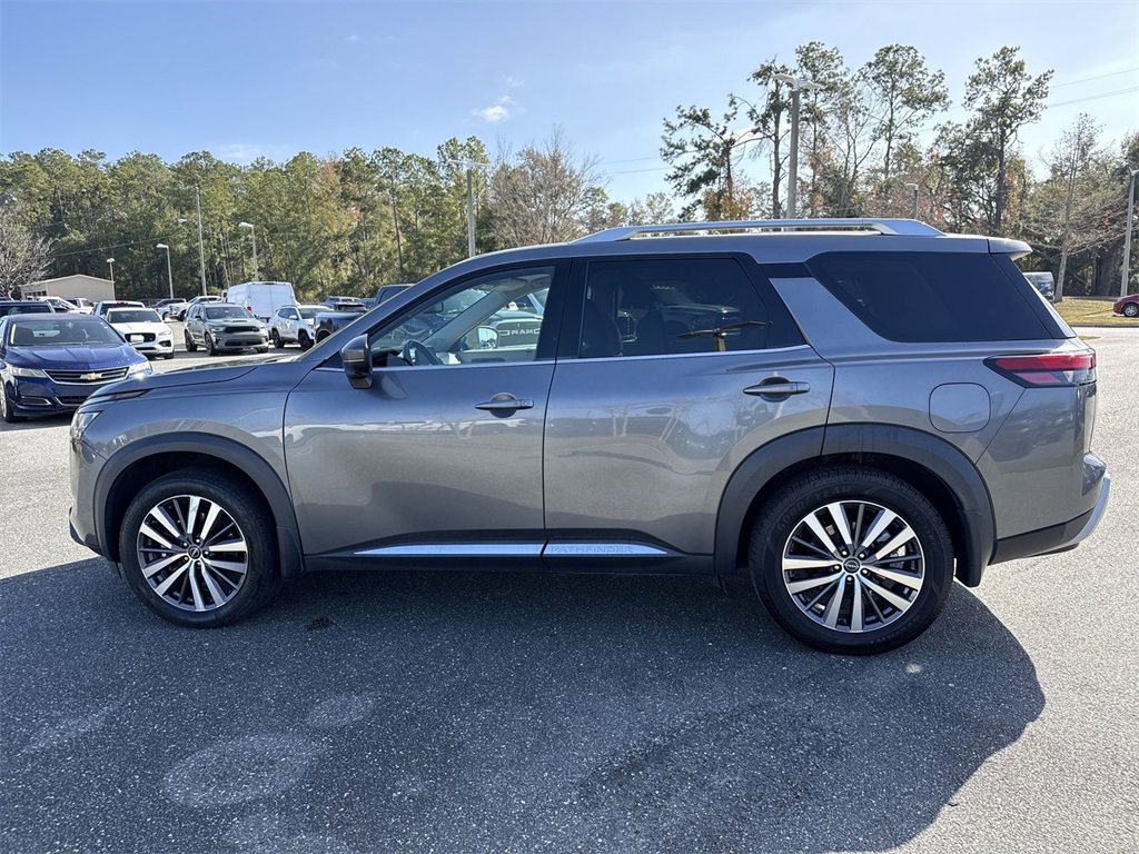 Used 2022 Nissan Pathfinder Platinum w/ Cargo Package image 6