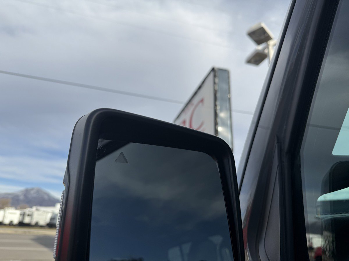 Used 2022 Jeep Gladiator Overland image 12