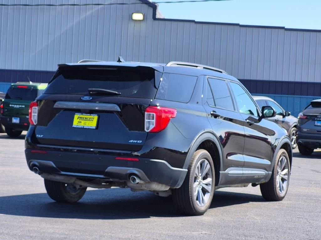 Used 2024 Ford Explorer XLT w/ Equipment Group 202A AWD/4WD image 7