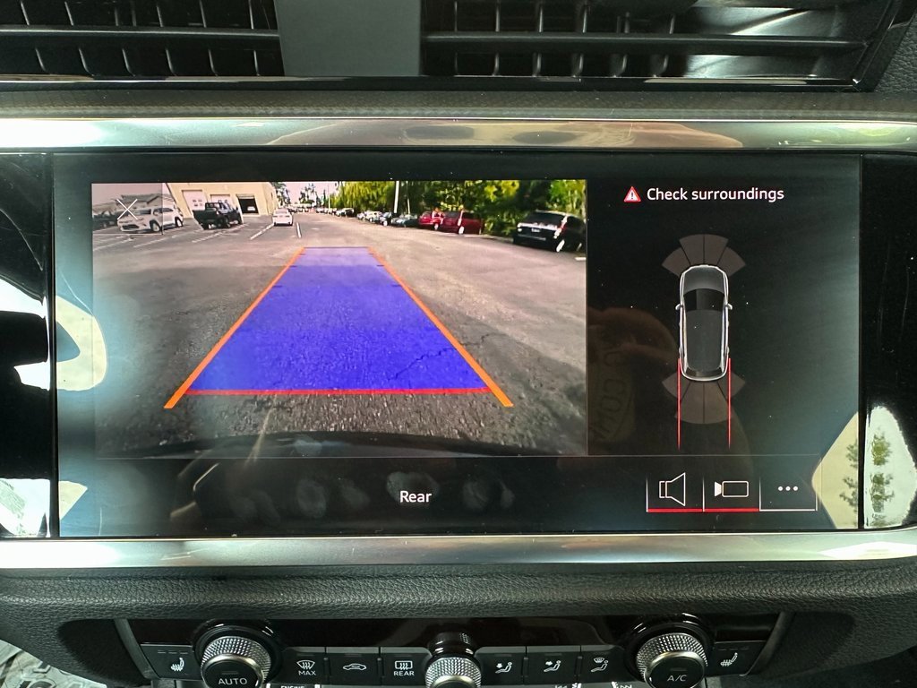 Used 2024 Audi Q3 2.0T Premium image 5