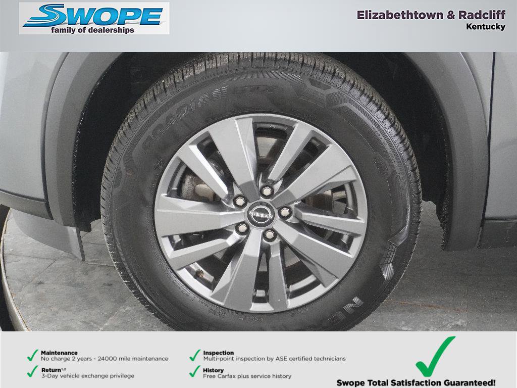 Used 2025 Nissan Pathfinder SV image 30