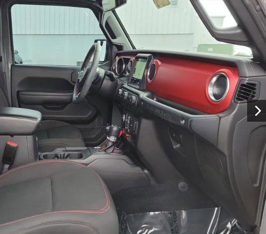 Used 2022 Jeep Wrangler Unlimited Rubicon w/ Cold Weather Group AWD/4WD image 4