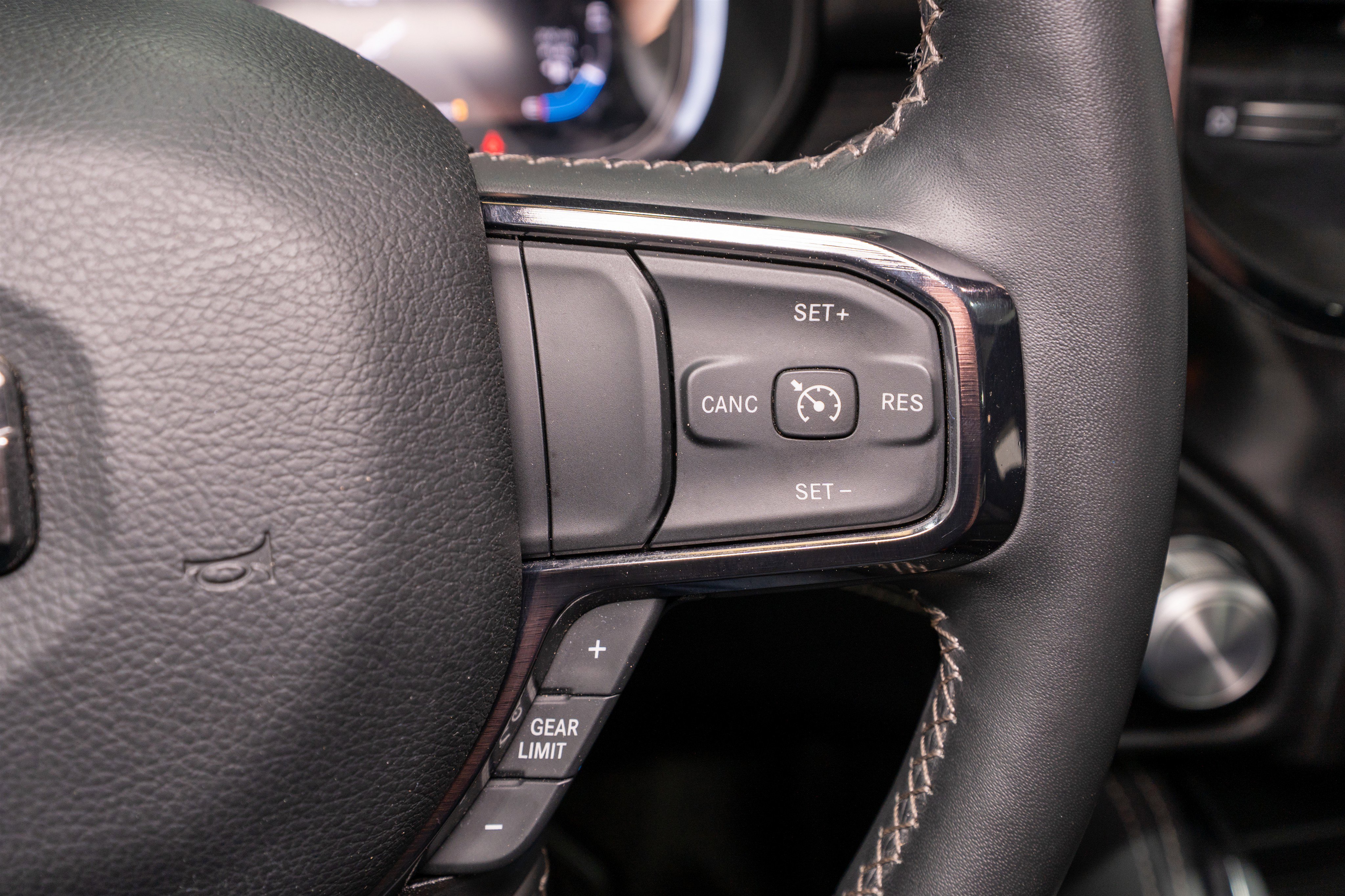 Used 2024 RAM 1500 Limited AWD/4WD image 29
