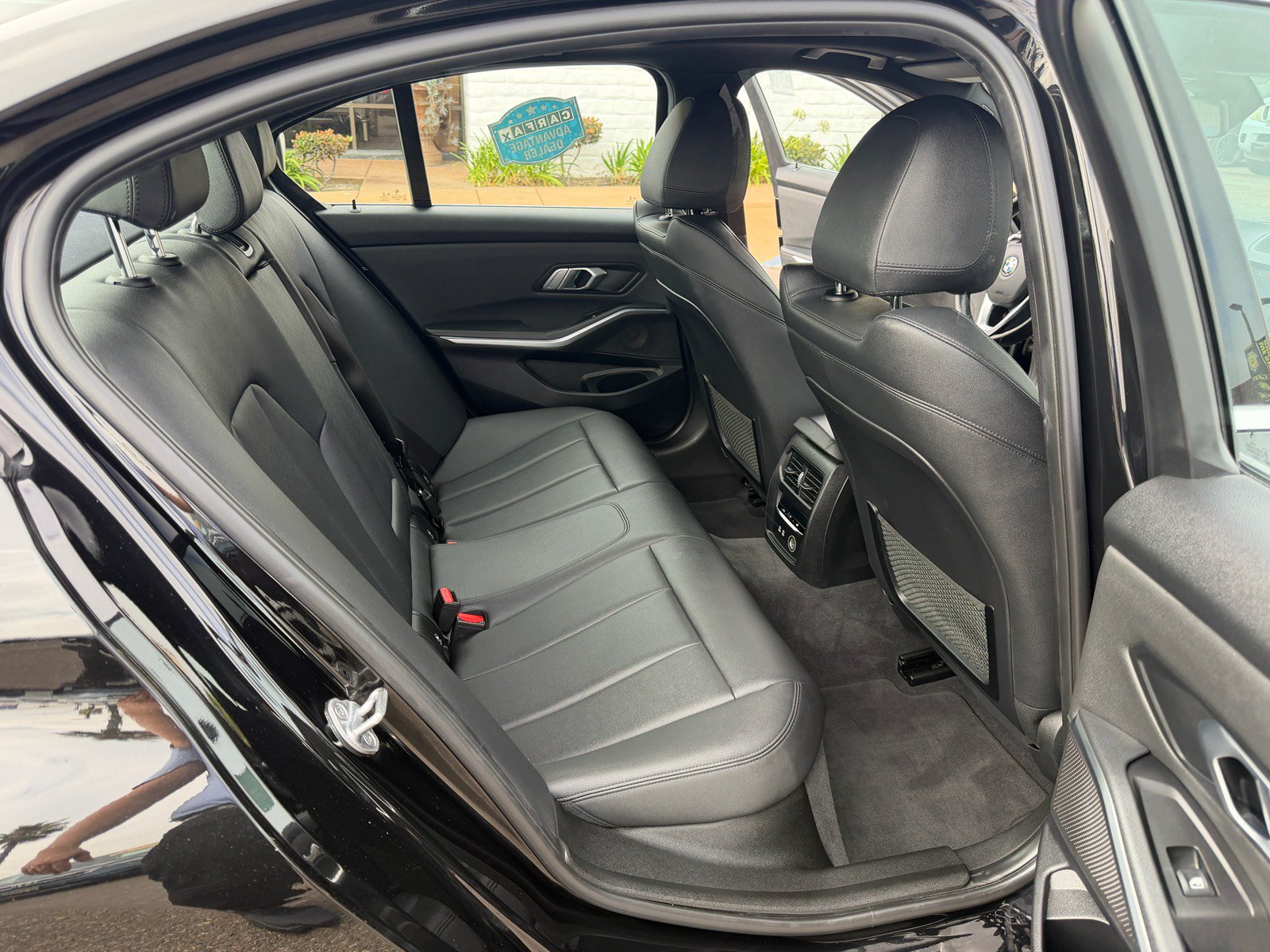 Used 2019 BMW 330i Sedan w/ Convenience Package RWD image 11