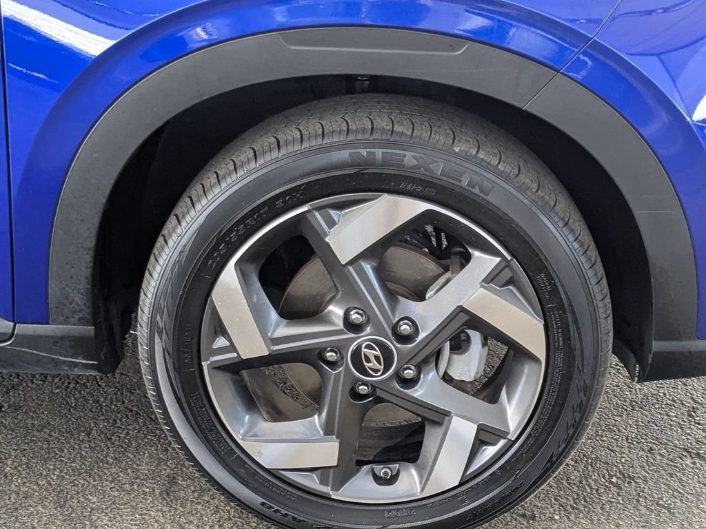 Used 2025 Hyundai Venue SEL FWD image 28