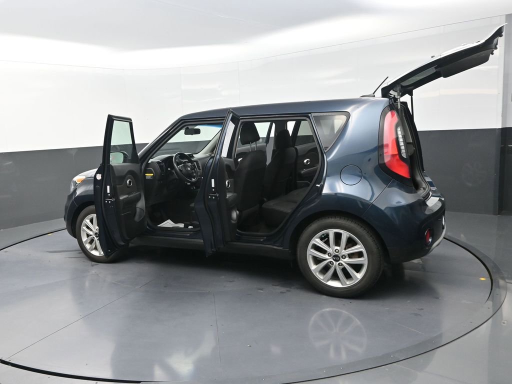 Used 2019 Kia Soul + FWD image 35