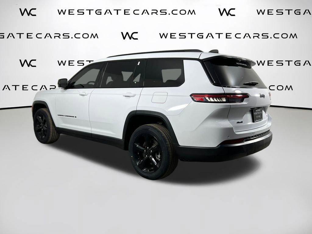 Used 2023 Jeep Grand Cherokee L Laredo image 5