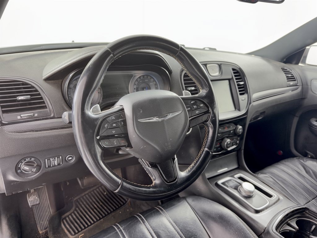 Used 2016 Chrysler 300 S w/ 300S Premium Group AWD/4WD image 4