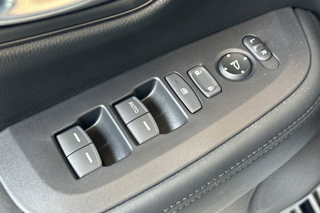 New 2026 Honda HR-V LX image 12