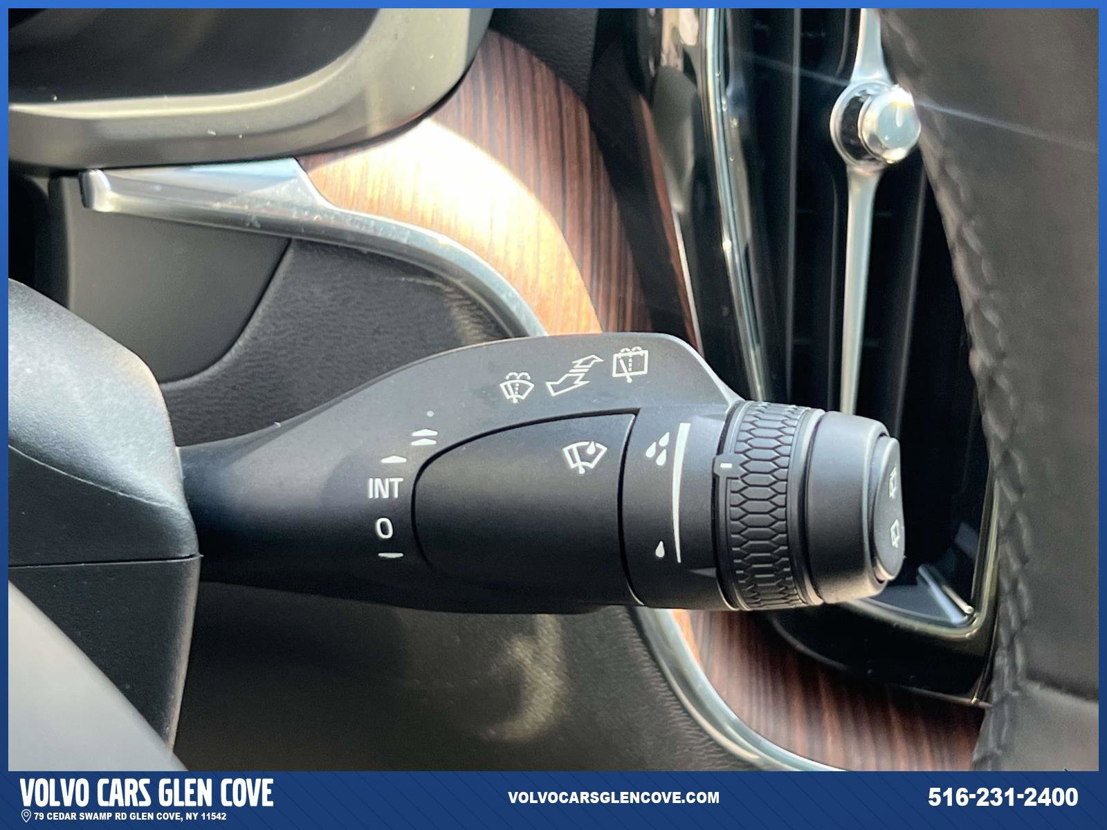 Certified 2024 Volvo XC60 B5 Plus w/ Protection Package Premier AWD/4WD image 24