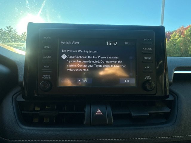 Used 2019 Toyota RAV4 LE w/ All Weather Liner Package AWD/4WD image 31