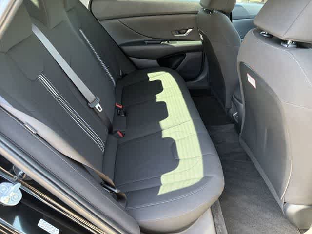 Certified 2024 Hyundai Elantra SEL FWD image 17