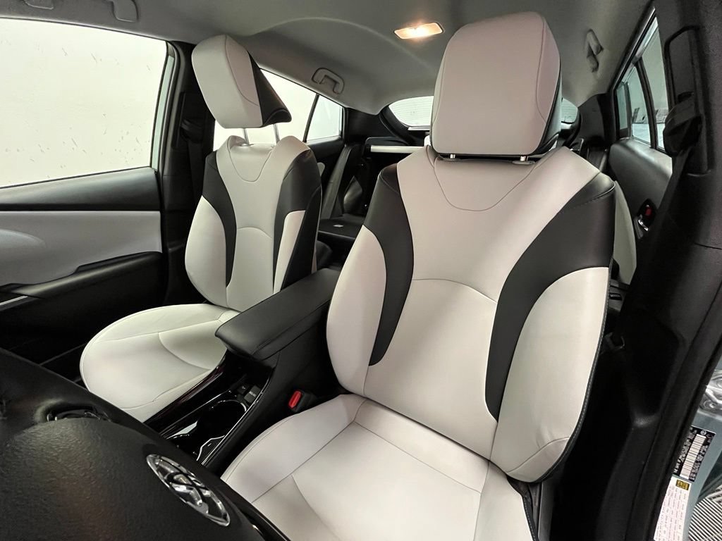 Used 2021 Toyota Prius XLE w/ Carpet Mat Package (TMS) AWD/4WD image 11