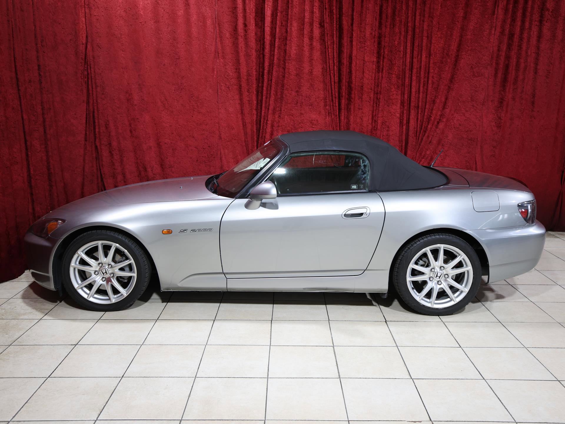 Used 2004 Honda S2000 image 4