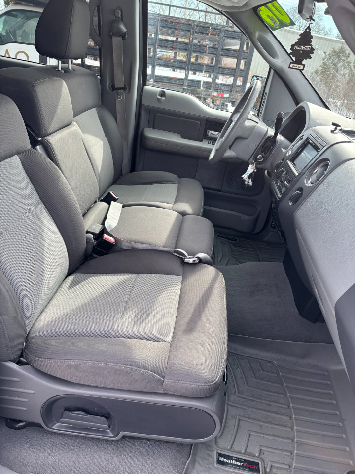 Used 2006 Ford F150 XLT image 25