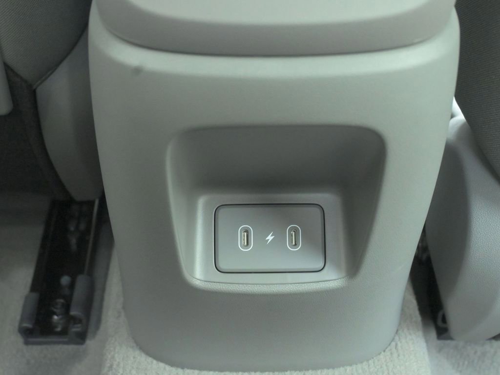 Certified 2025 Hyundai Elantra Sport FWD image 21