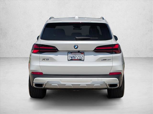 Certified 2026 BMW X5 sDrive40i w/ Parking Assistance Package RWD image 7