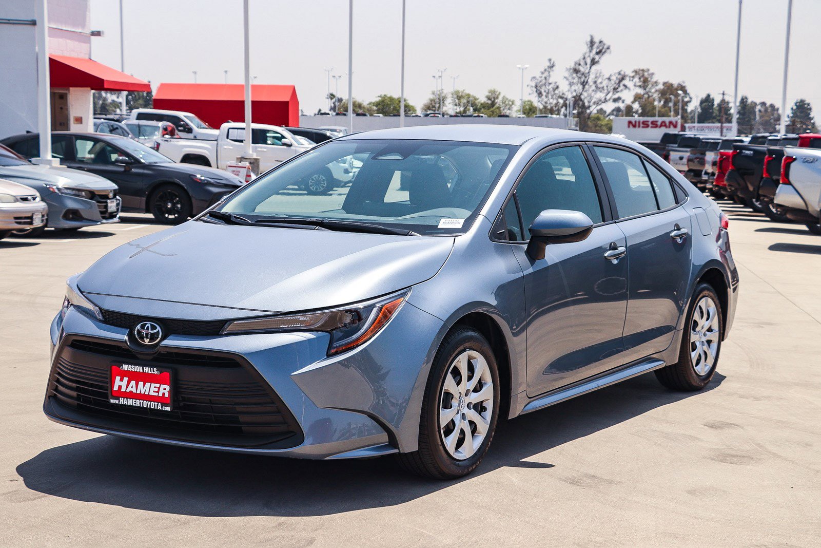 Used 2025 Toyota Corolla LE FWD image 3