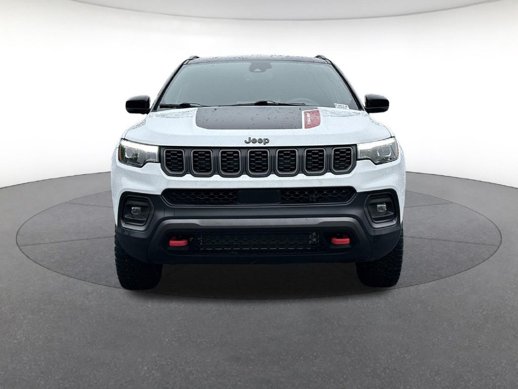 Certified 2025 Jeep Compass Trailhawk w/ Trailhawk Elite Group AWD/4WD image 9