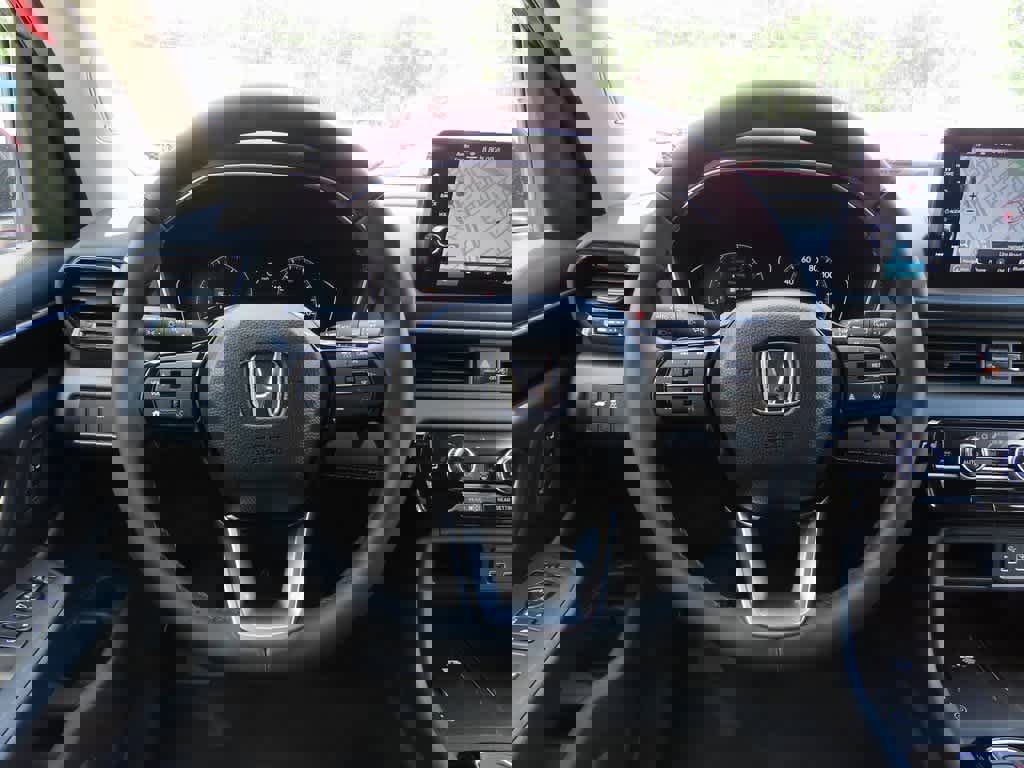 New 2025 Honda Pilot Touring image 19