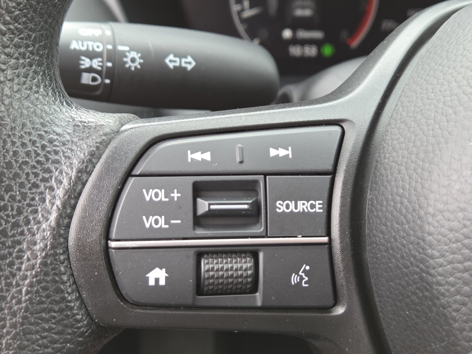 Used 2024 Honda HR-V LX image 32