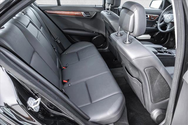 Used 2011 Mercedes-Benz C 300 4MATIC Sedan image 23