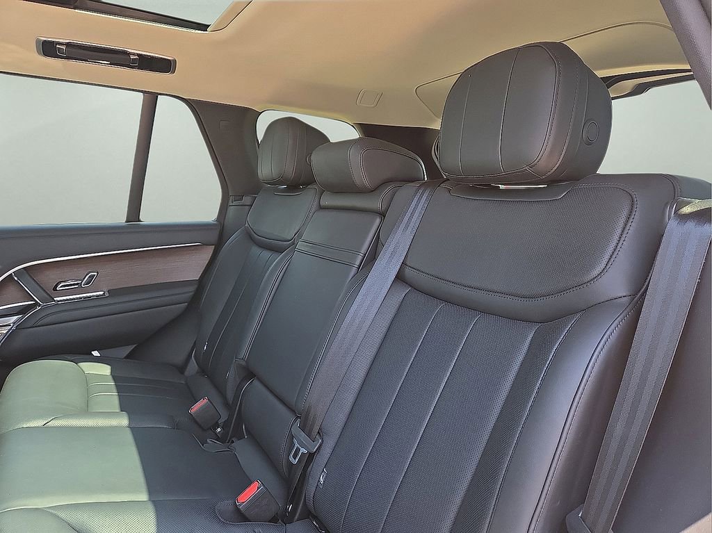Used 2024 Land Rover Range Rover SE image 19