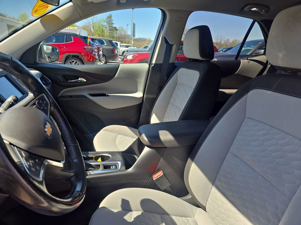 Used 2018 Chevrolet Equinox LT image 11