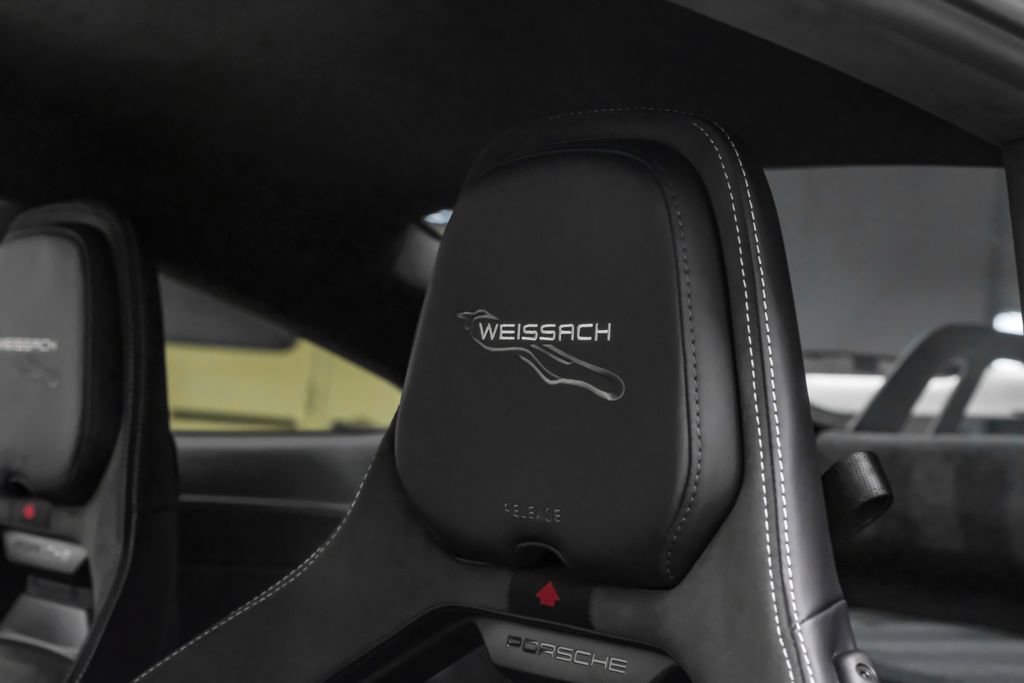 Used 2026 Porsche 911 GT3 w/ Weissach Package RWD image 31