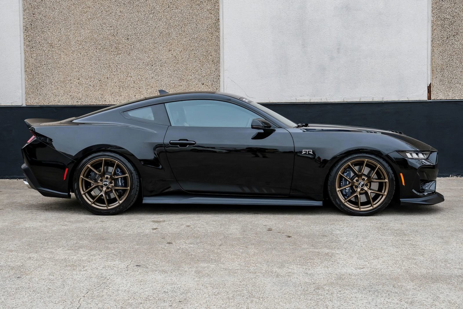 Used 2024 Ford Mustang GT Premium w/ GT Performance Package RWD image 8