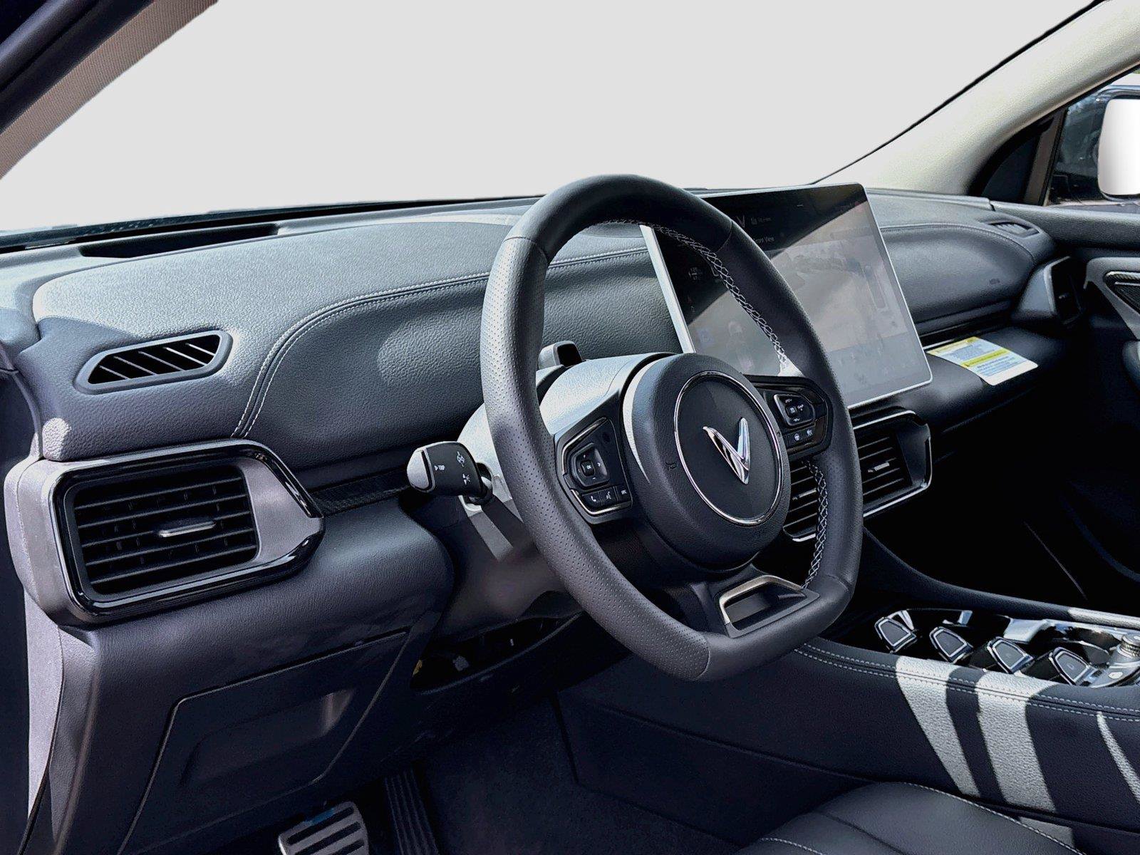New 2027 VinFast VF 8 Eco AWD/4WD image 9