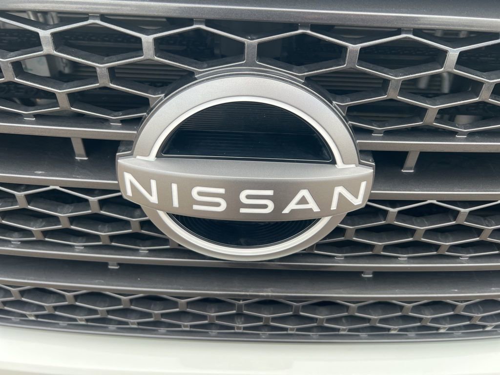 Certified 2024 Nissan Titan SV w/ SV Convenience Package image 28