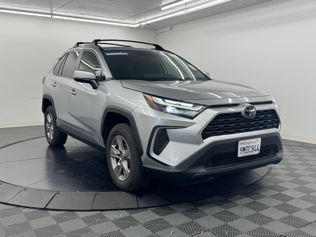 Used 2024 Toyota RAV4 XLE FWD image 3